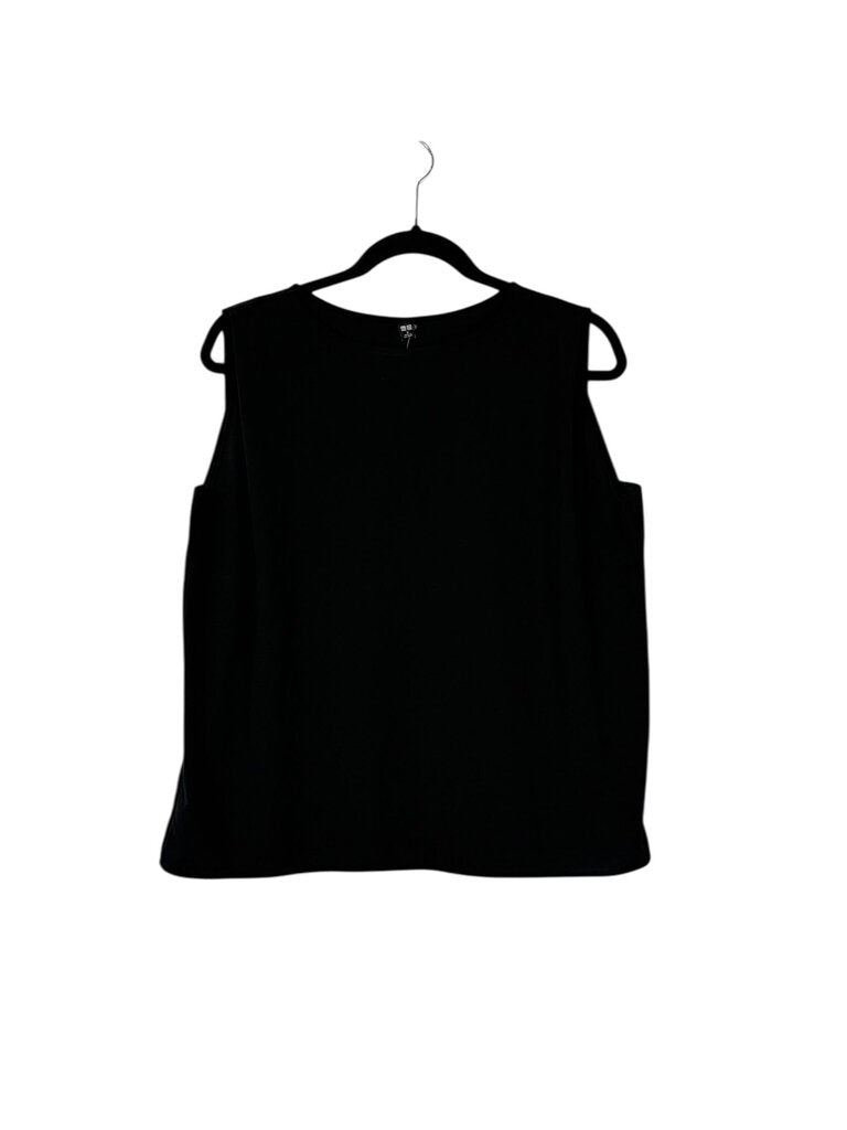 UNIQLO SLEEVELESS TOP