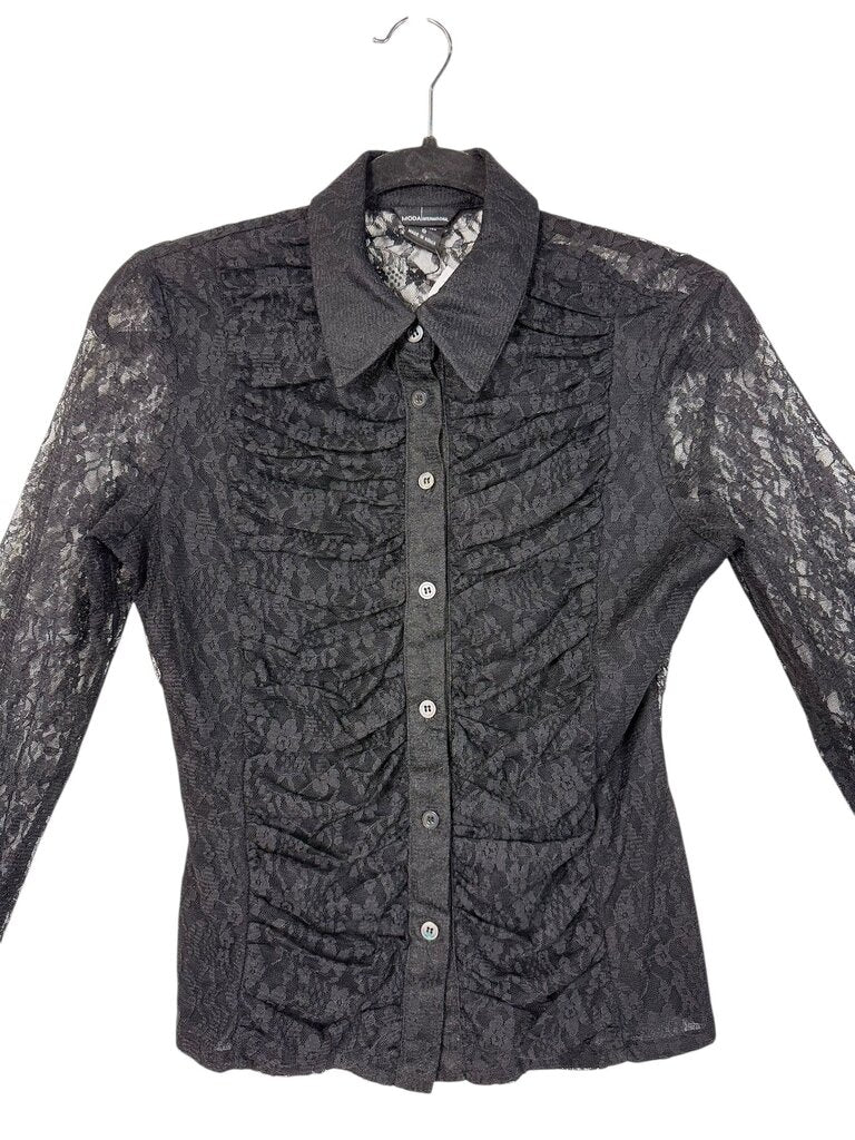 MODA INTERNATIONAL LACE BUTTON DOWN