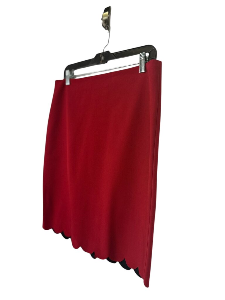 BANANA REPUBLIC SCALLOPED PENCIL SKIRT