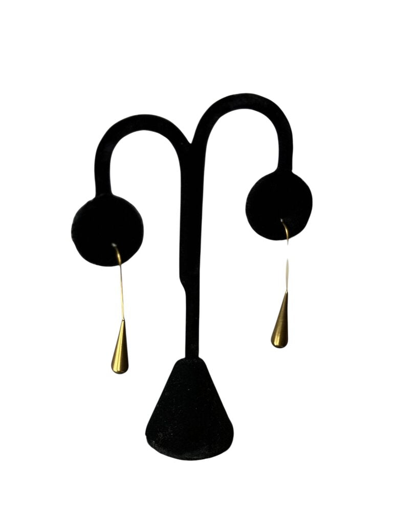 TEARDROP EARRING