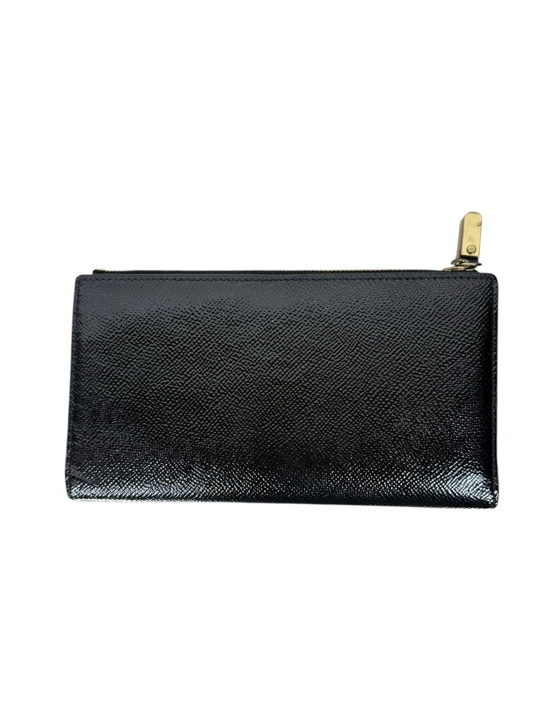 BURBERRY PATENT PEBBLE LONG WALLET