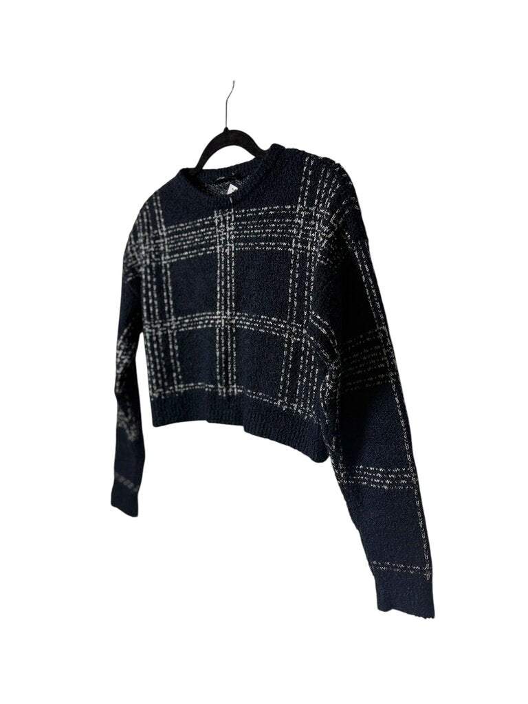 NEW LOOK CROPPED PLAID SWEATER