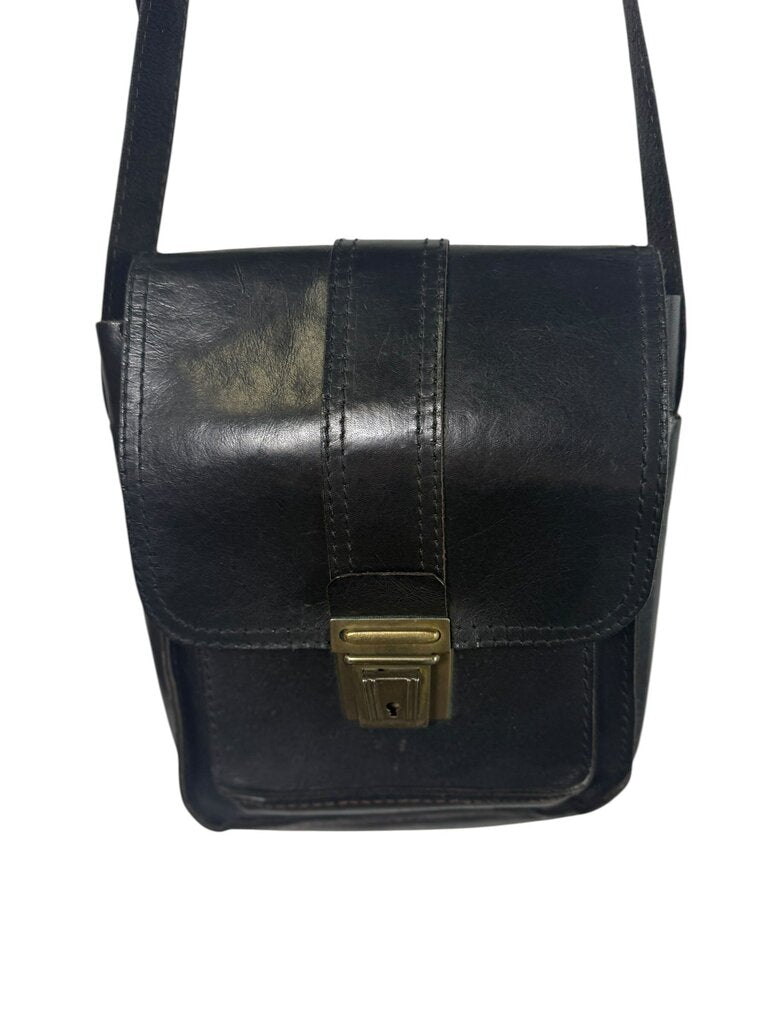 LEATHER PUSHLOCK CROSSBODY BAG
