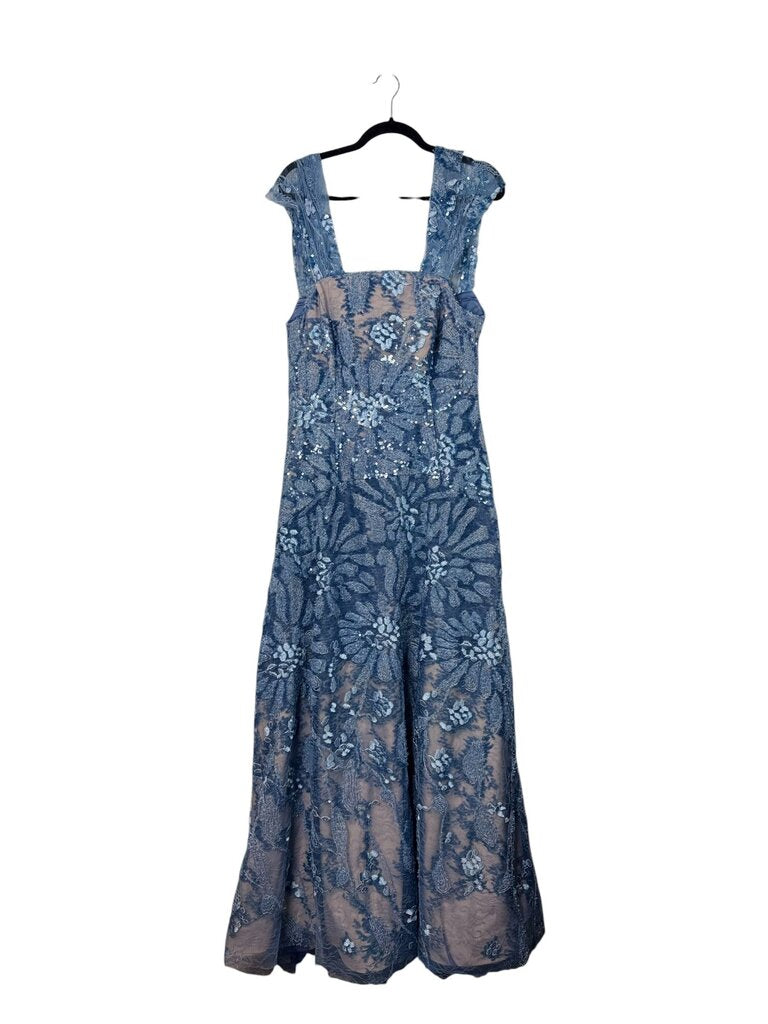 RENE RUIZ LACE & SHIMMER GOWN