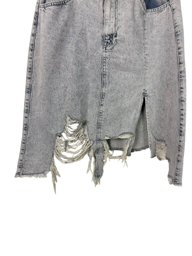 IT'S BASIC 1981 DENIM DISTRESSED MIDI SKIRT