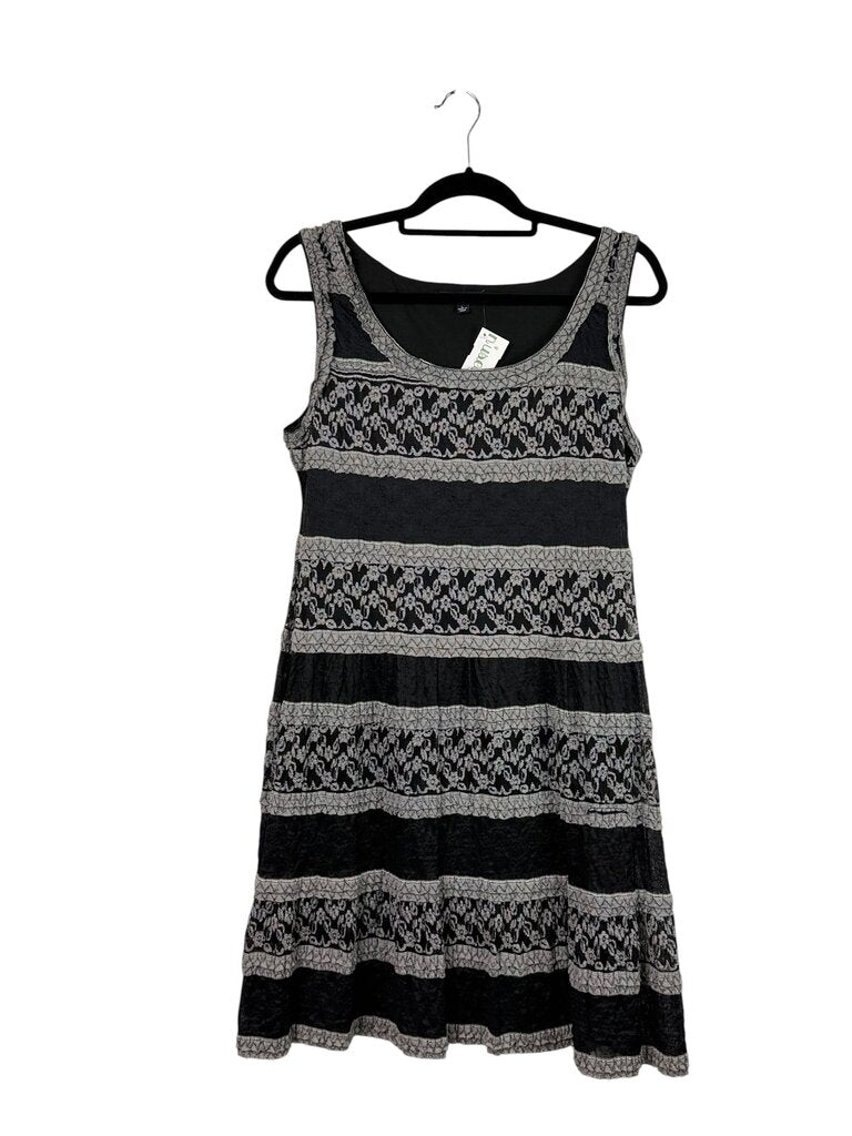 MAX EDITION LACE RUFFLE DRESS