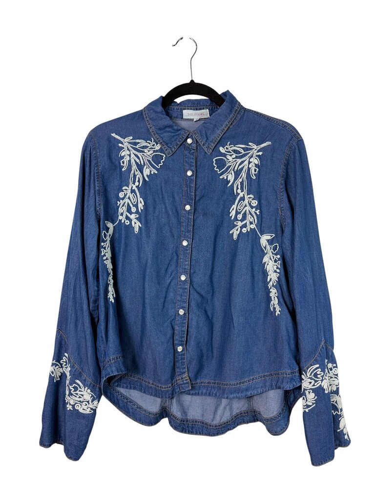 SOLITAIRE FLORAL EMBROID CHAMBRAY BUTTON DOWN