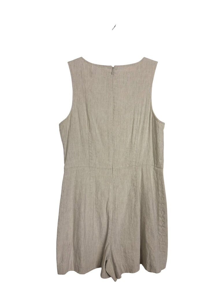 CLUB MONACO BUTTON ROMPER