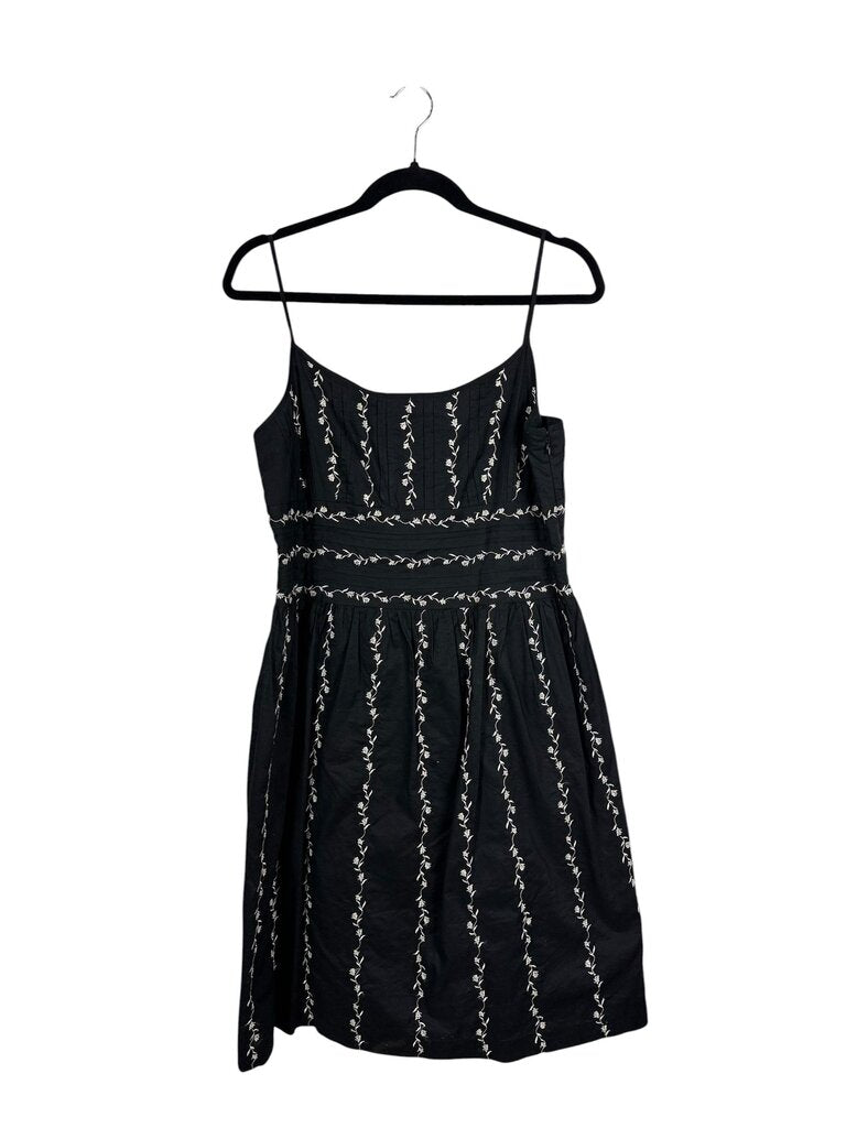 ANN TAYLOR EMBROIDERED FLORAL DRESS