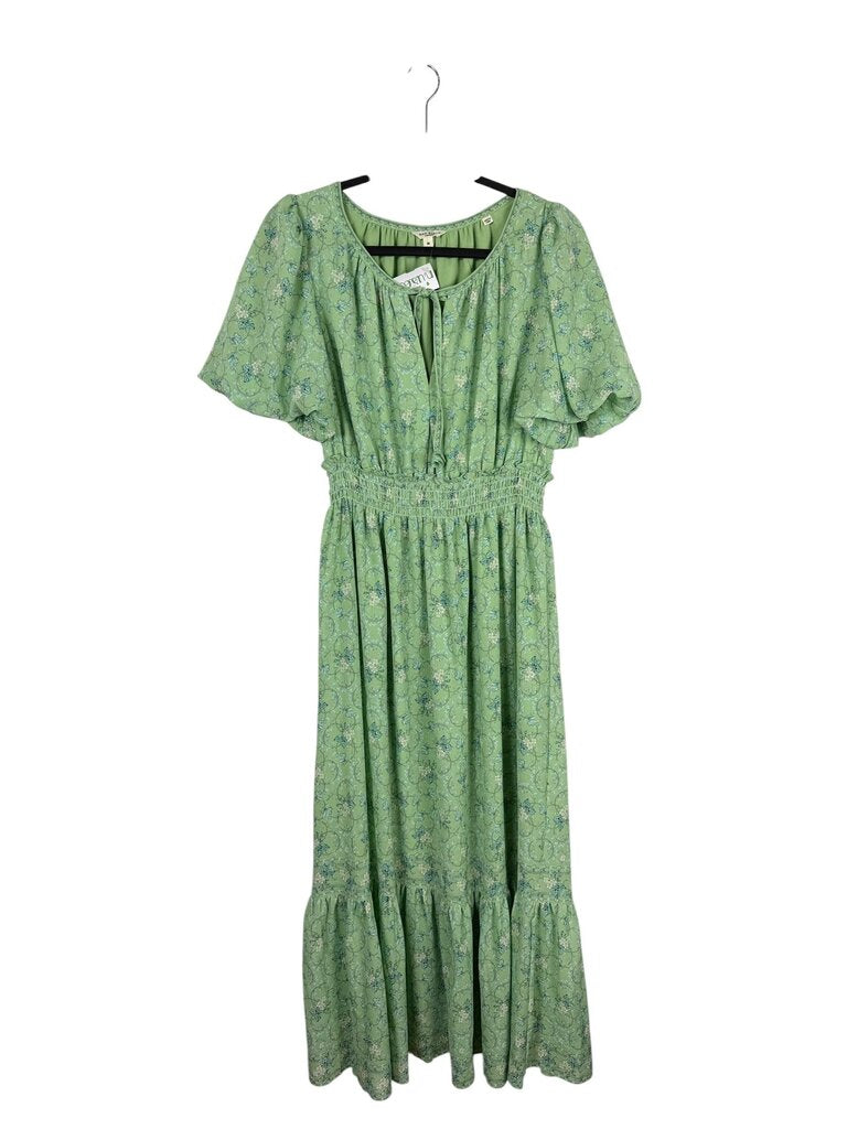 max studio green dress Floral Wrap Maxi Ruffle Tie V-Neck Plus Size 3X featuring a beautifully textured fabric and a tiered design that adds a touch of sophistication Max Studio Green Floral Dress