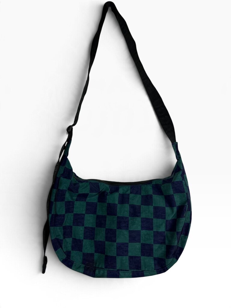 BAGGU NYLON MEDIUM CRESCENT CHECK BAG