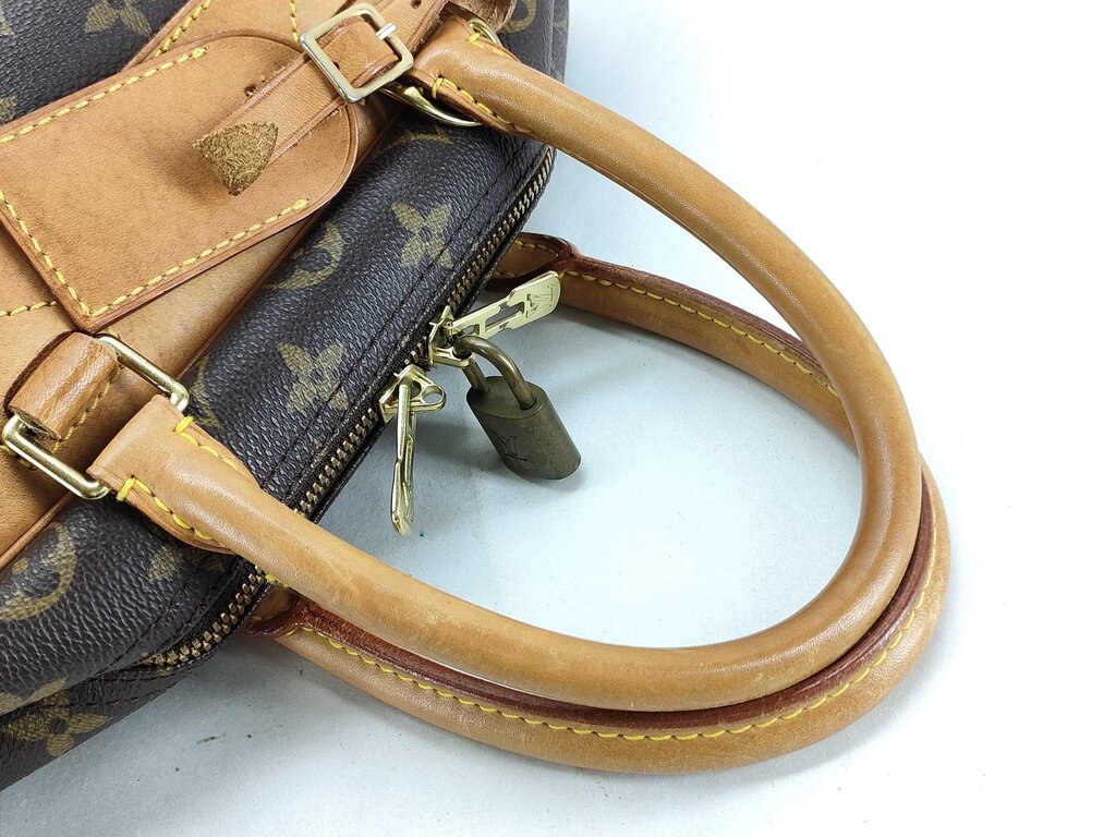 LOUIS VUITTON DEAVILLE MONOGRAM BAG