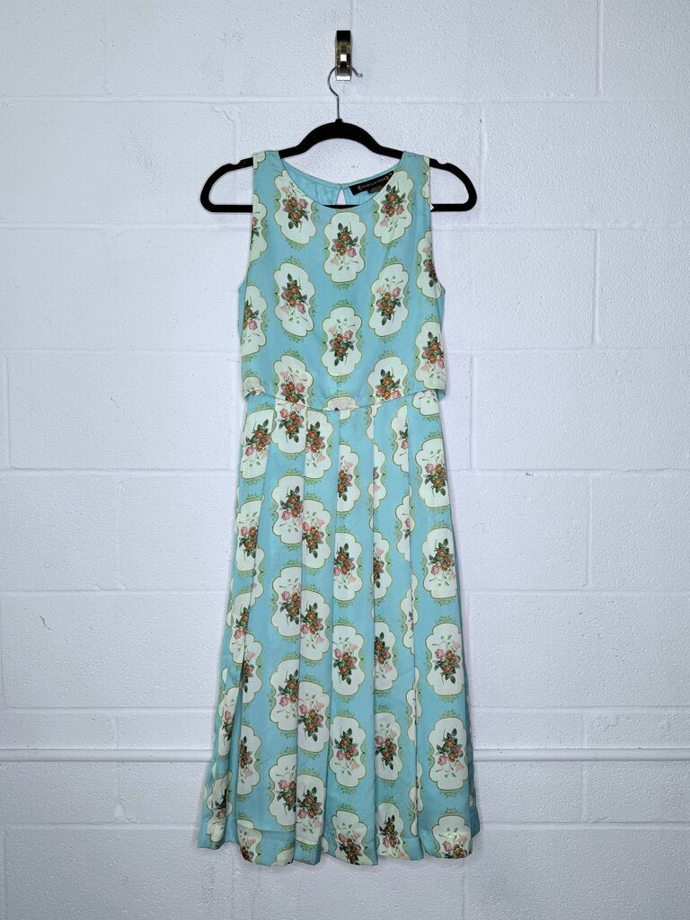 PANKAJ & NIDHI FLORAL PLEAT DRESS