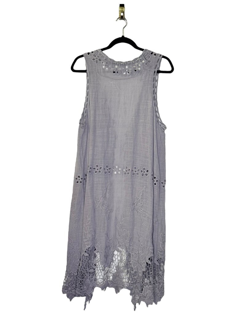 XCVI GUAZY EYELET TOPPER