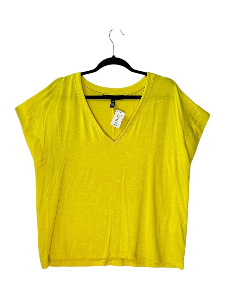 WHITE HOUSE BLACK MARKET V NECK TEE SHIRT