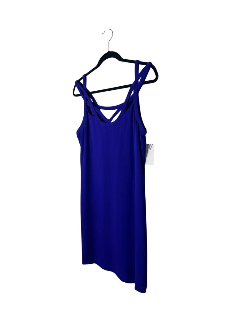DIANE VON FURSTENBERG CUT OUT NECK SHIFT DRESS
