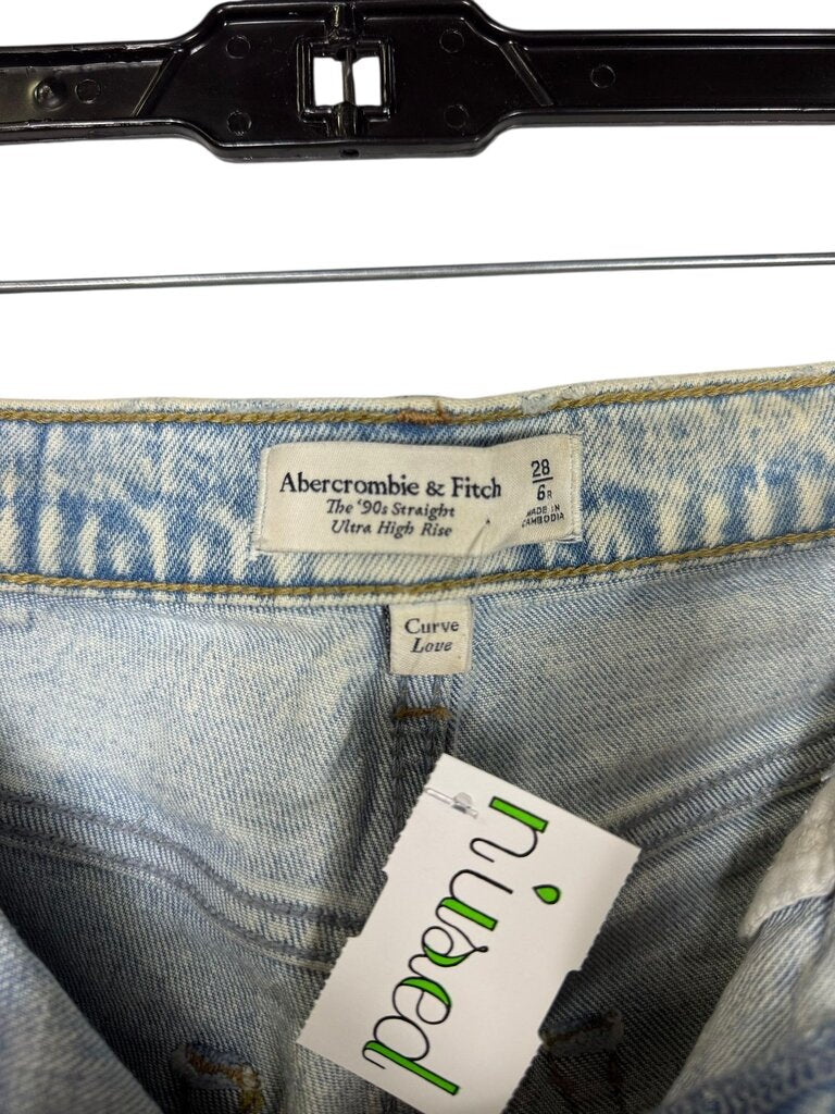 A&F HIGH RISE 90'S STRAIGHT JEAN