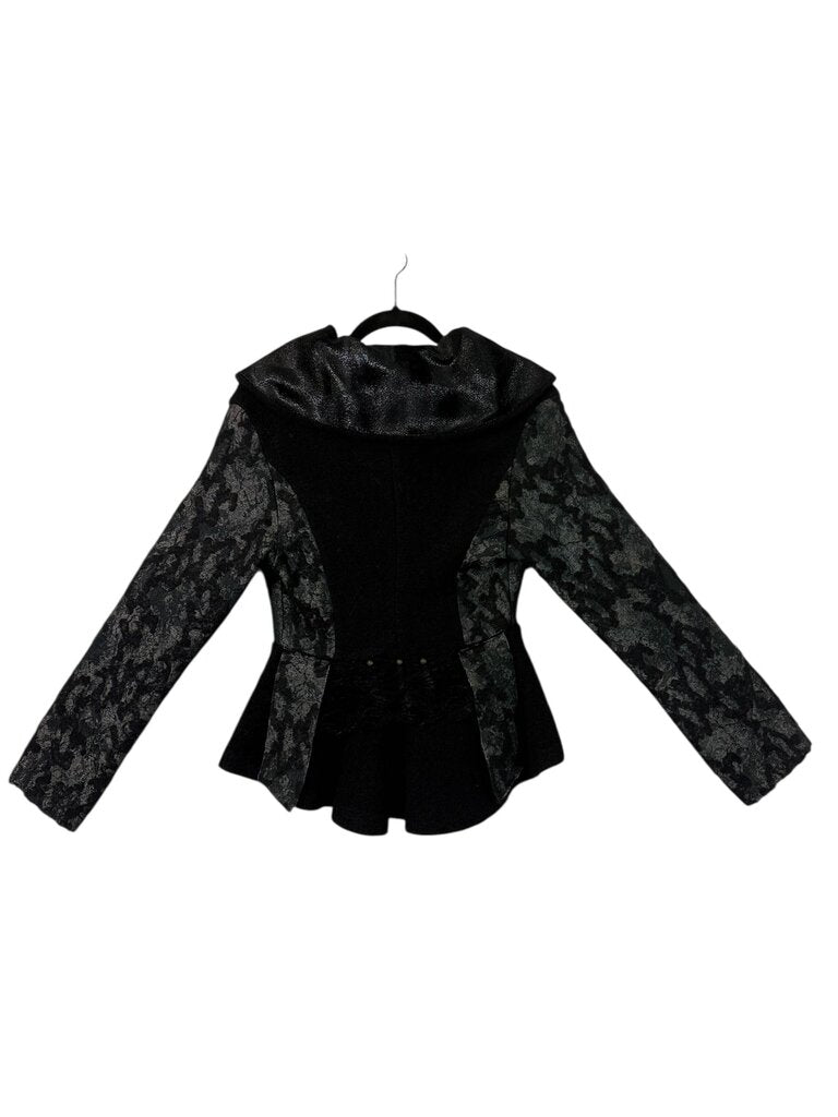 CATY LESCA TAPESTRY PEPLUM SHAWL