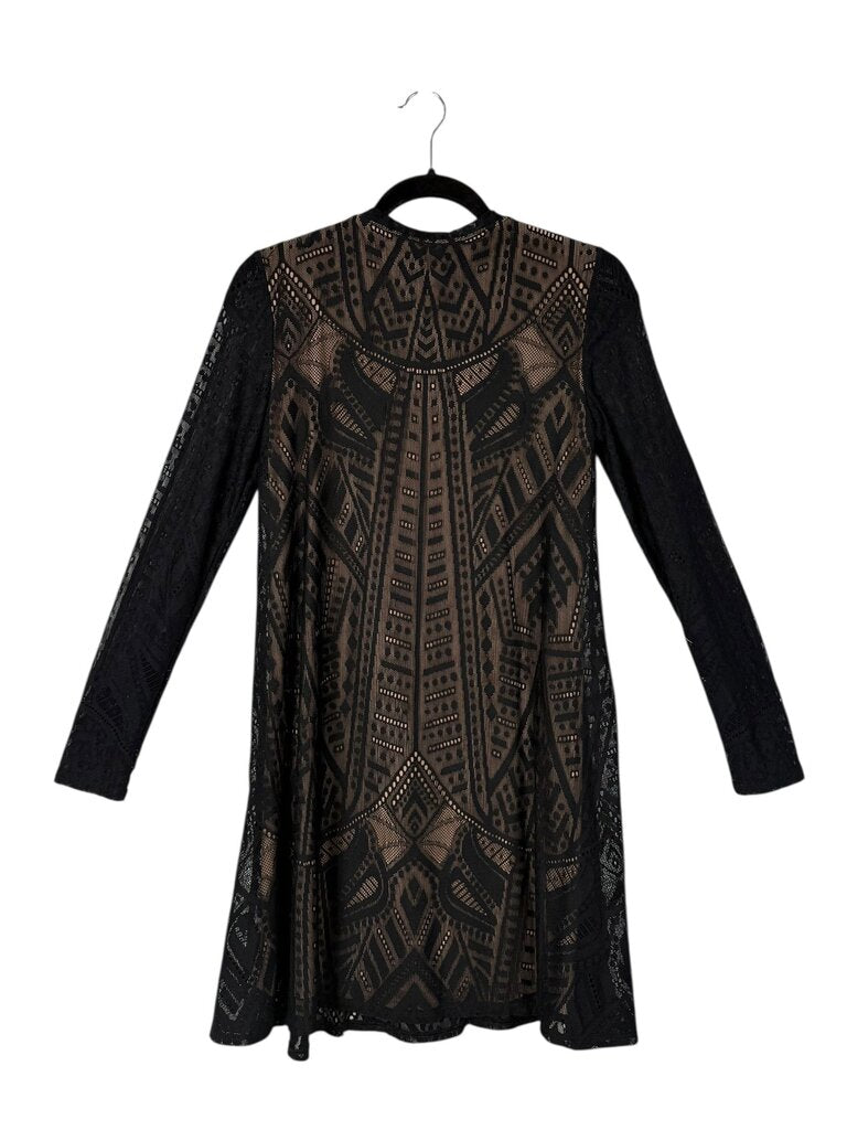 BCBGMAXAZRIA LACE SHIFT DRESS