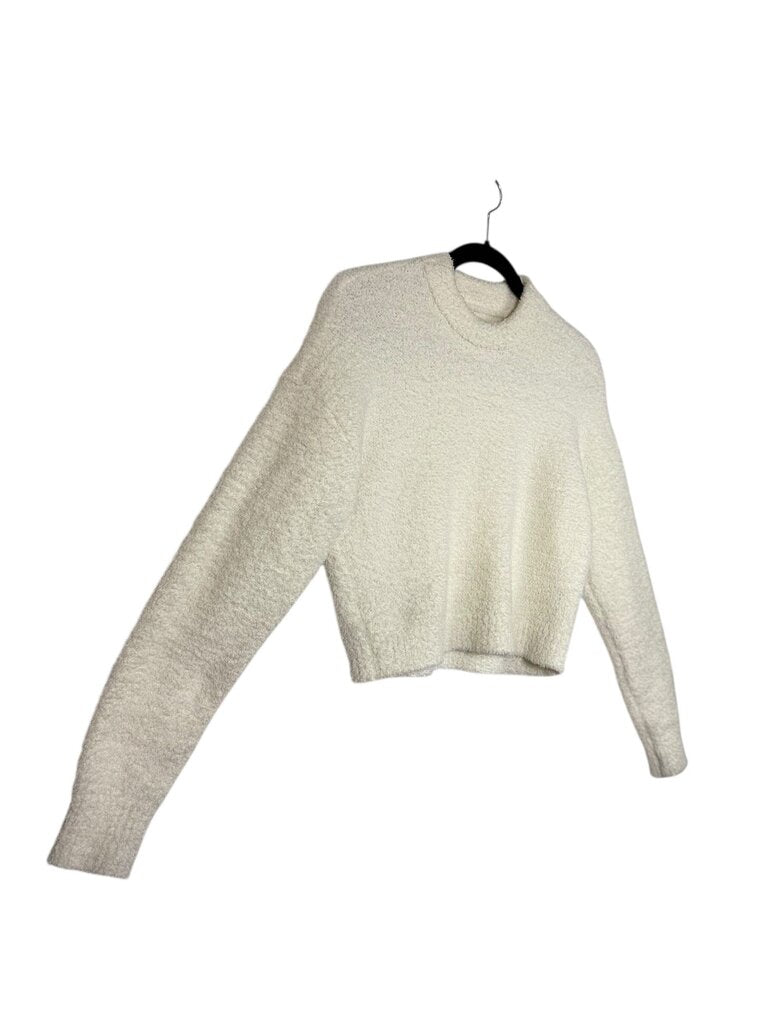 ABERCROMBIE & FITCH FUZZY CROPPED SWEATER