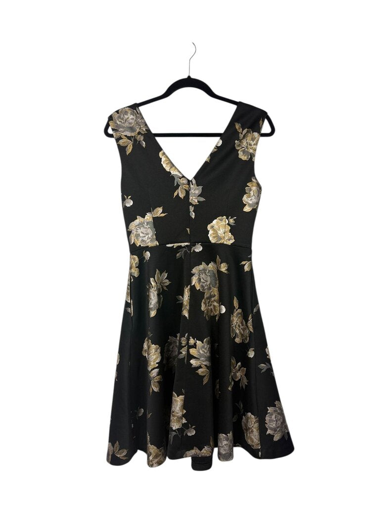 WHITE HOUSE BLACK MARKET FLORAL DRESS