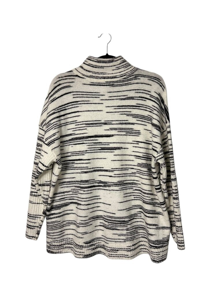 T BY TALBOTS WOOL BLEND SWEATER