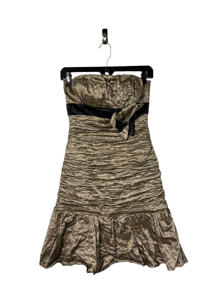 BCBG MAXAZRIA STRAPLESS ORGANZA DRESS