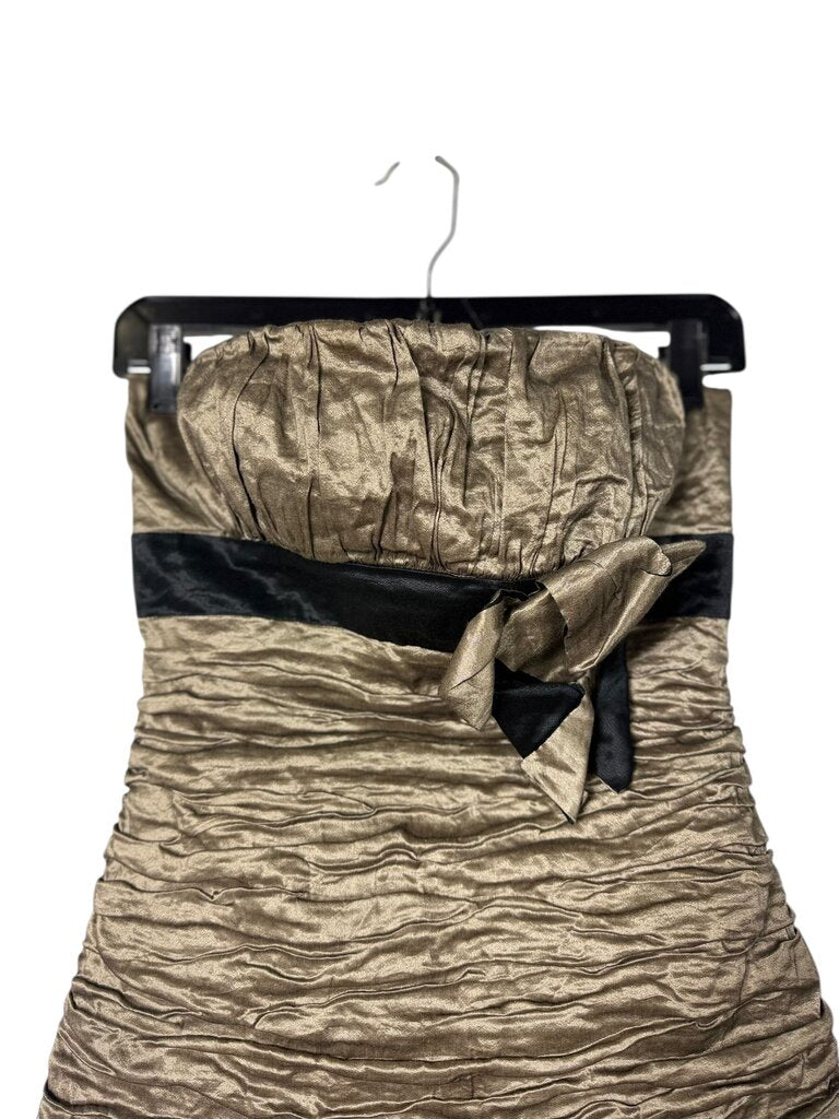 BCBG MAXAZRIA STRAPLESS ORGANZA DRESS