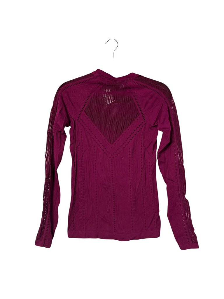 ATHLETA PREFORATED FITTED TOP