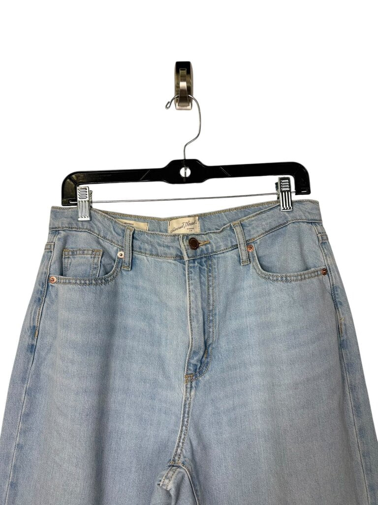 UNIVERSAL THREAD DISTRESSED BOYFRIEND JEANS