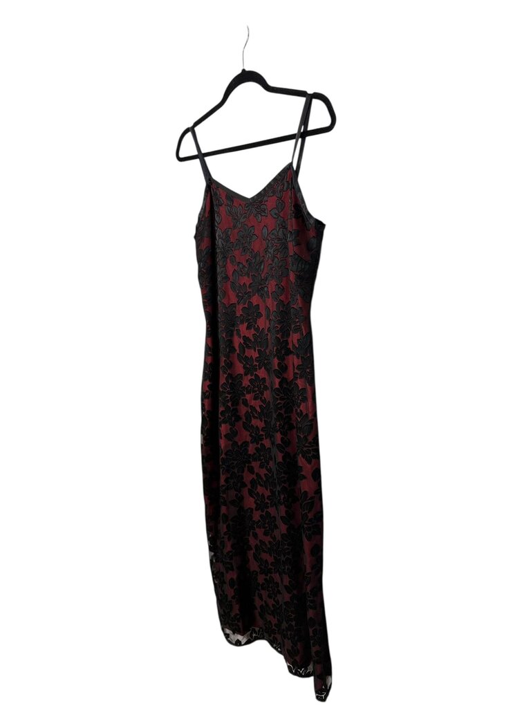 GW LACE SPAGHETTI STRAP MAXI DRESS