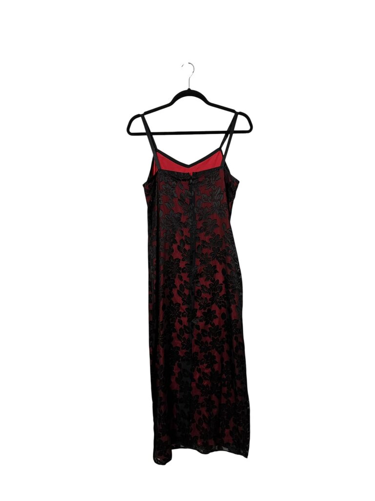GW LACE SPAGHETTI STRAP MAXI DRESS