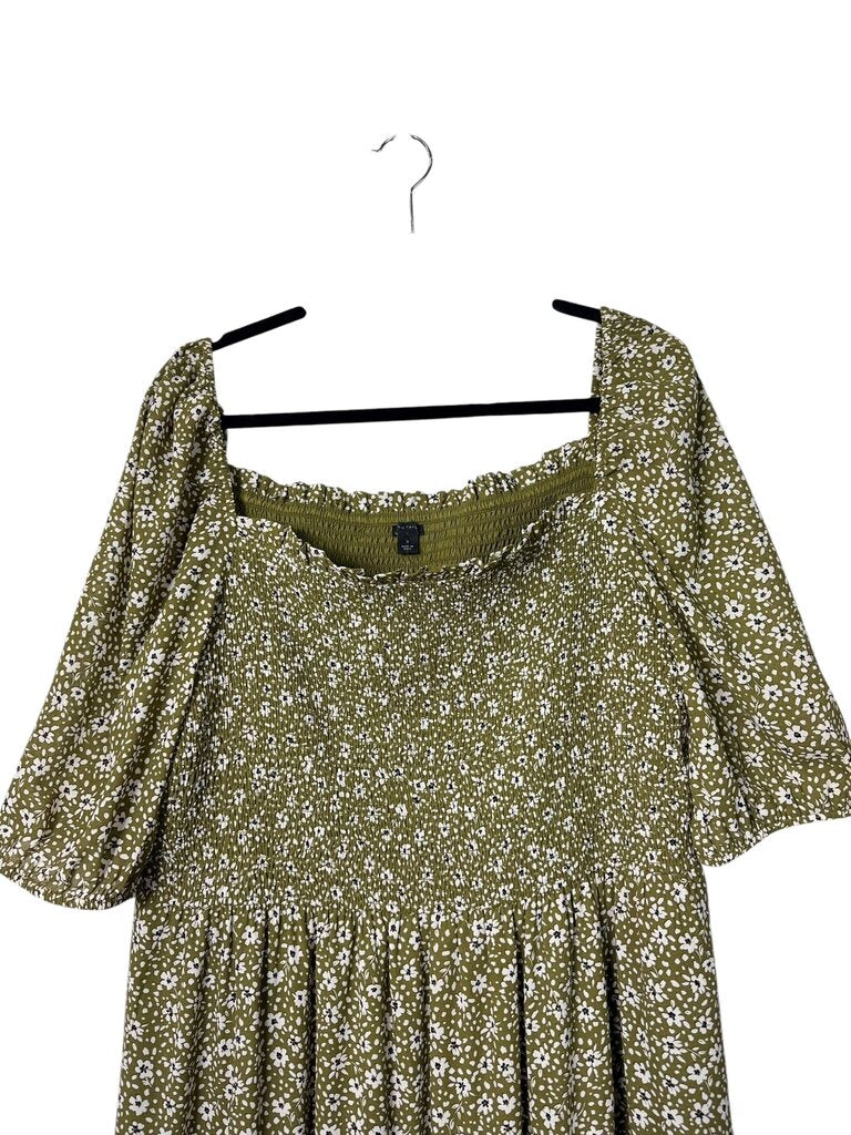 ANN TAYLOR SMOCK FLORAL DRESS