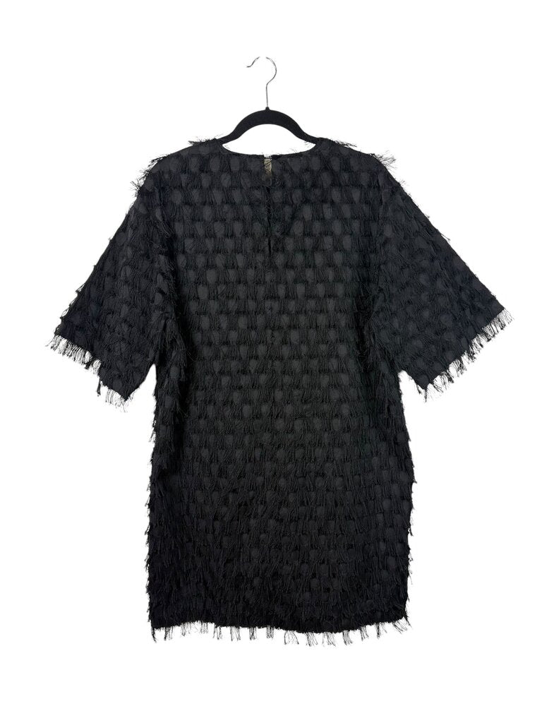 DAY FRINGE SHIFT DRESS
