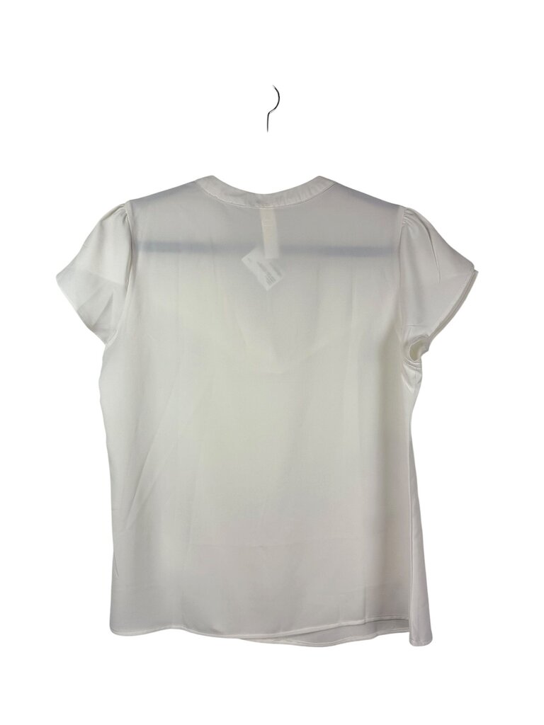B PLEATED V NECK BLOUSE