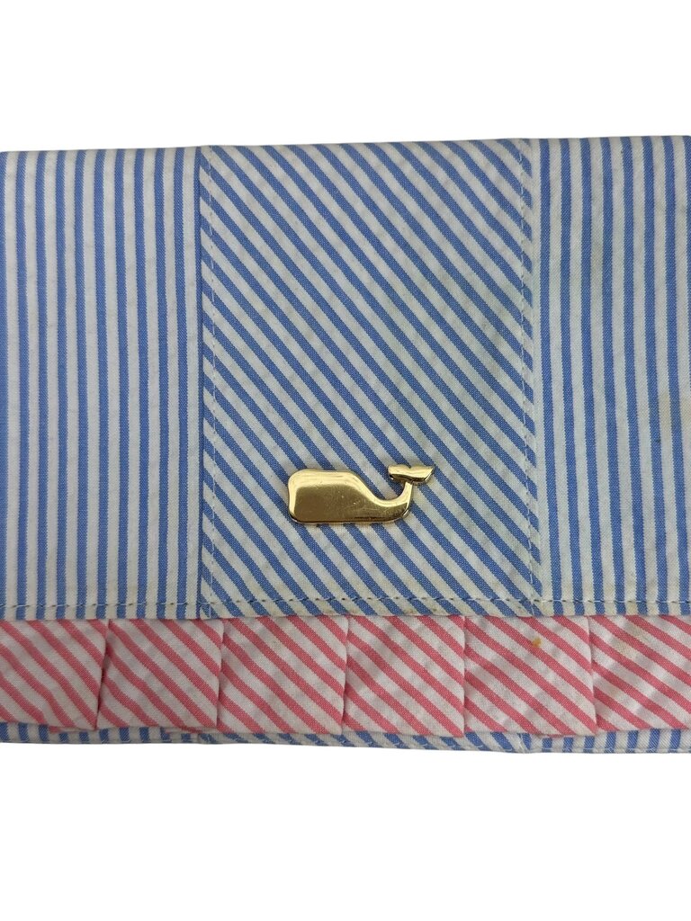VINEYARD VINES SEERSUCKER RUFFLE CLUTCH