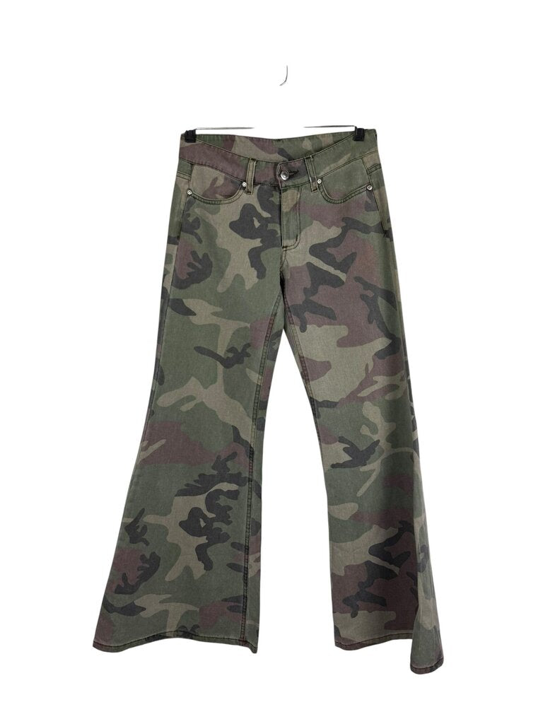 ROCKWOOD CAMO FLARE JEANS