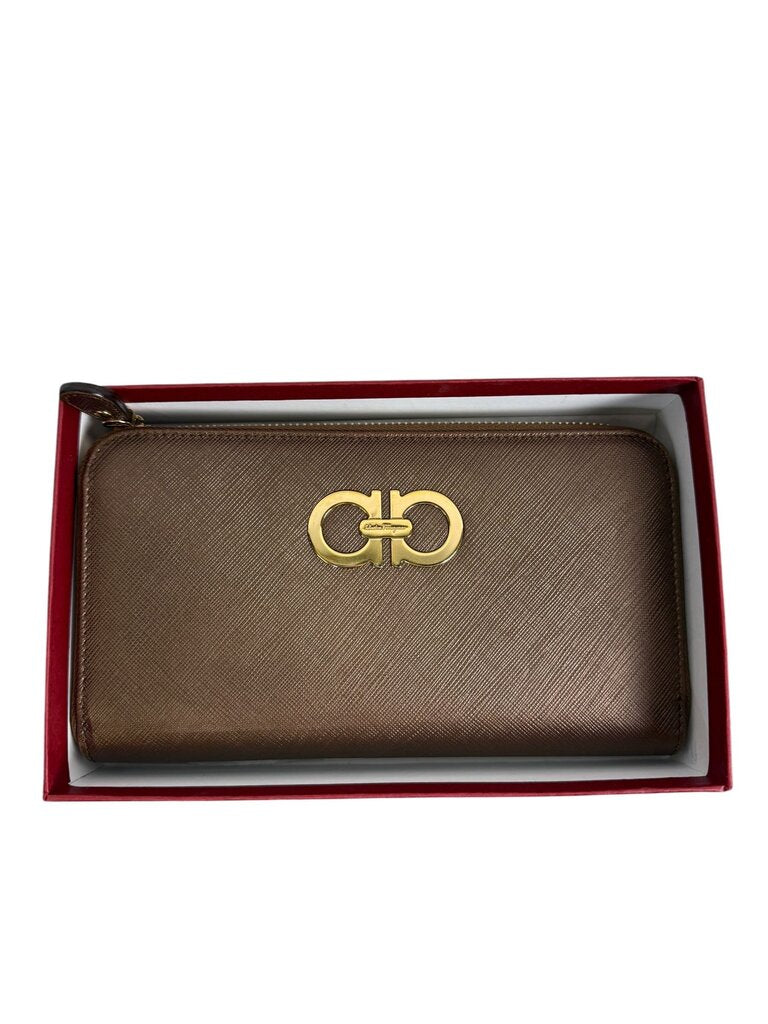 SALVATORE FERRAGAMO SAFFIANO XL LEATHER WALLET