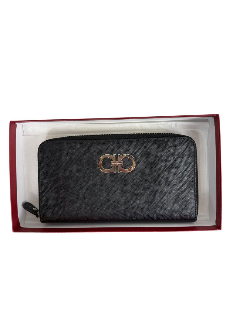 AUTHENTIC SALVATORE FERRAGAMO SAFFIANO FULL ZIP WALLET