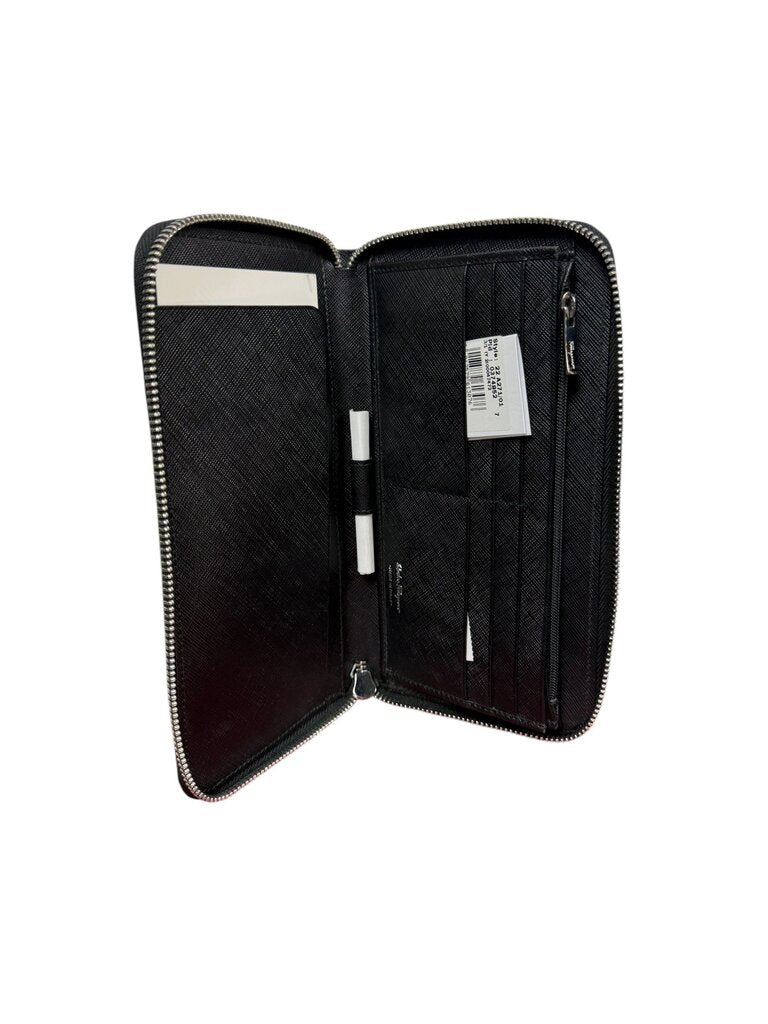 AUTHENTIC SALVATORE FERRAGAMO SAFFIANO FULL ZIP WALLET