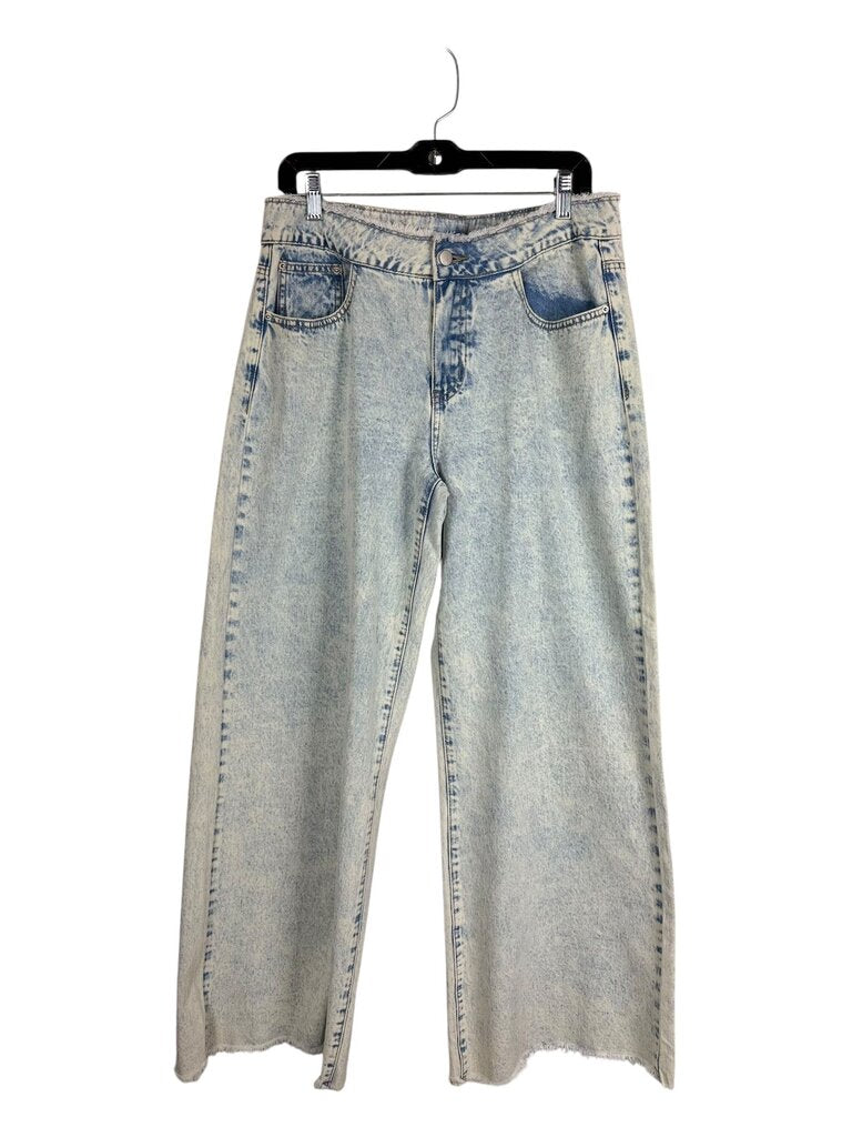 HIGH RISE FRAYED JEANS
