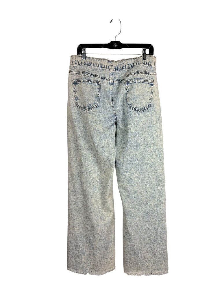 HIGH RISE FRAYED JEANS