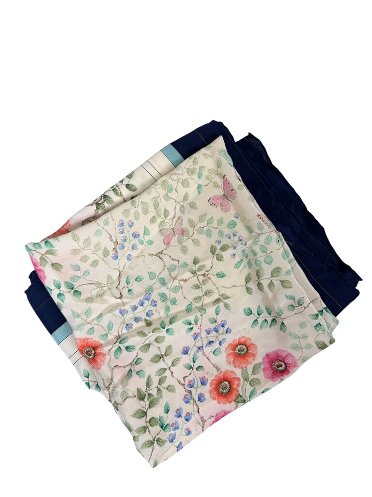 GUCCI HAND ROLLED SILK FLORAL SCARF