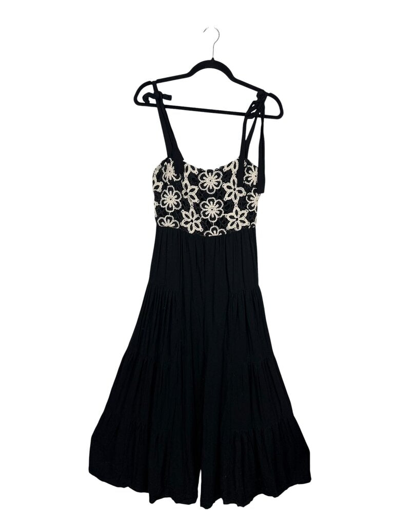 EE:SOME CROCHET FLORAL JUMPSUIT