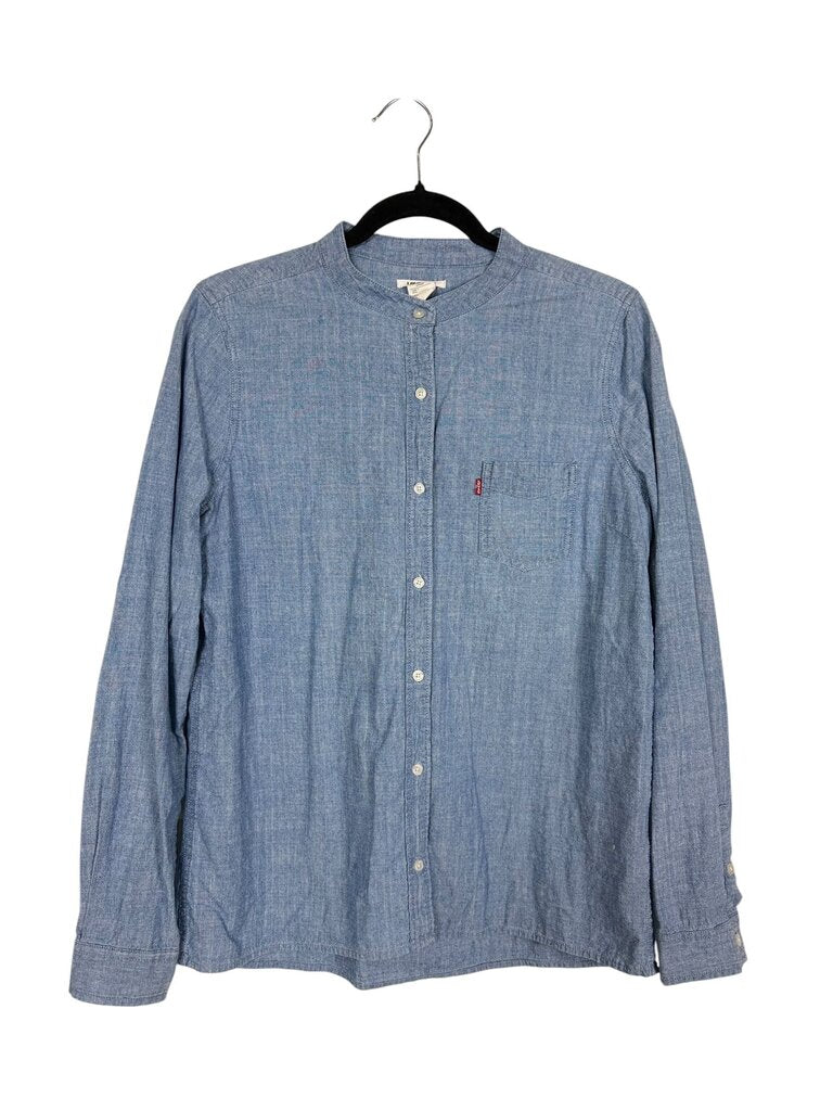 LEVI'S CHAMBRAY BUTTON DOWN