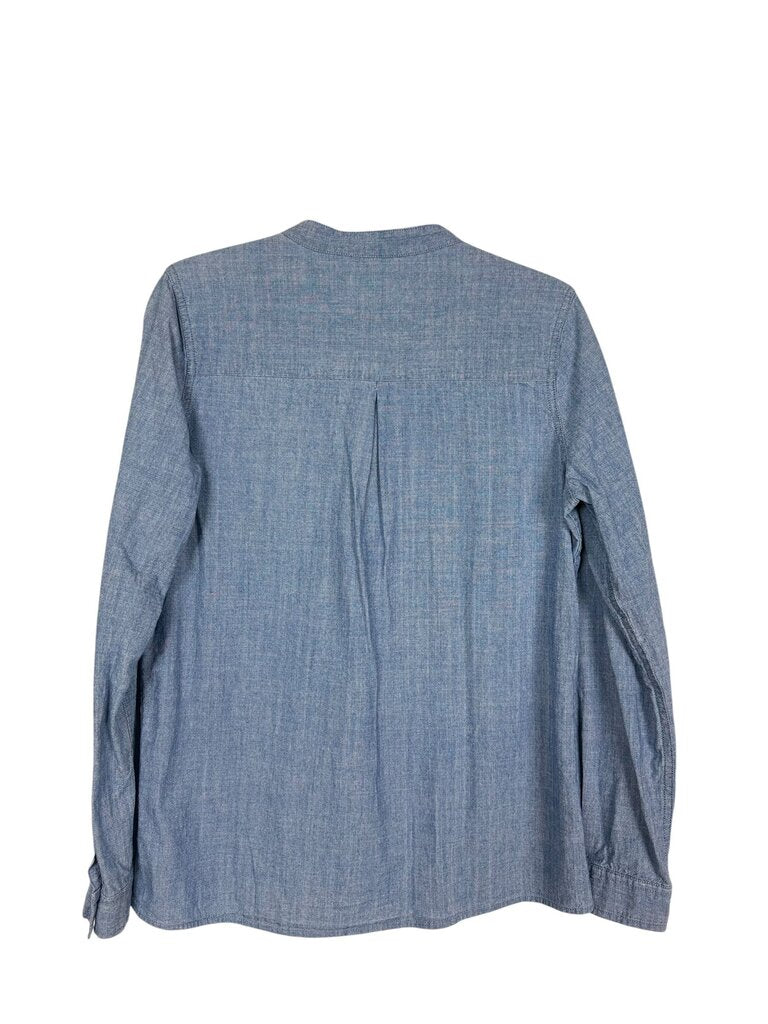 LEVI'S CHAMBRAY BUTTON DOWN