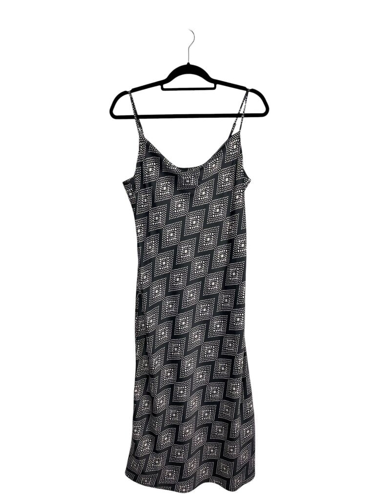 BANANA REPUBLIC GEO PATTERN SLIP DRESS