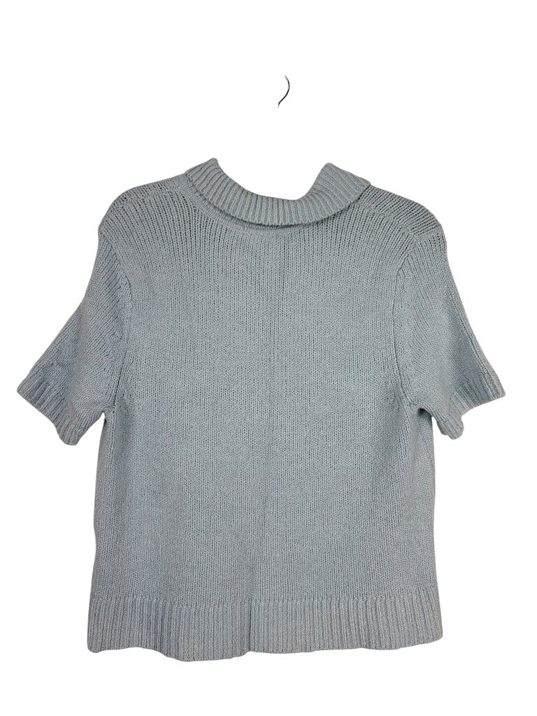 ABERCROMBIE AND FITCH BUTTON SWEATER