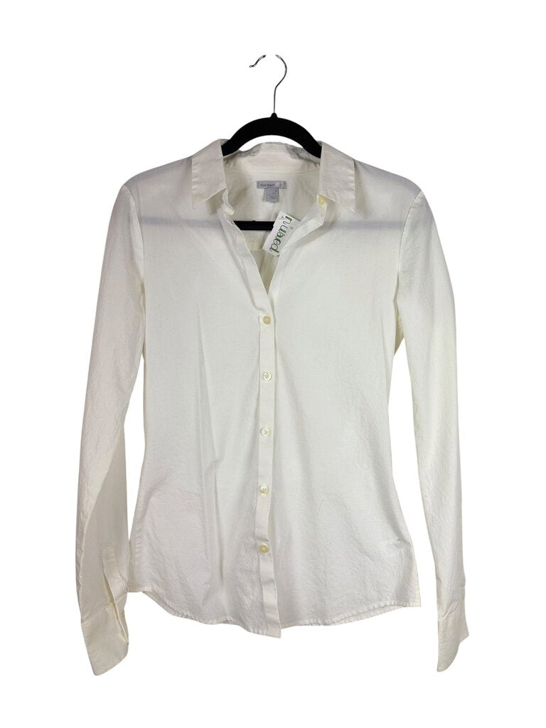 OLD NAVY FITTED BUTTON DOWN