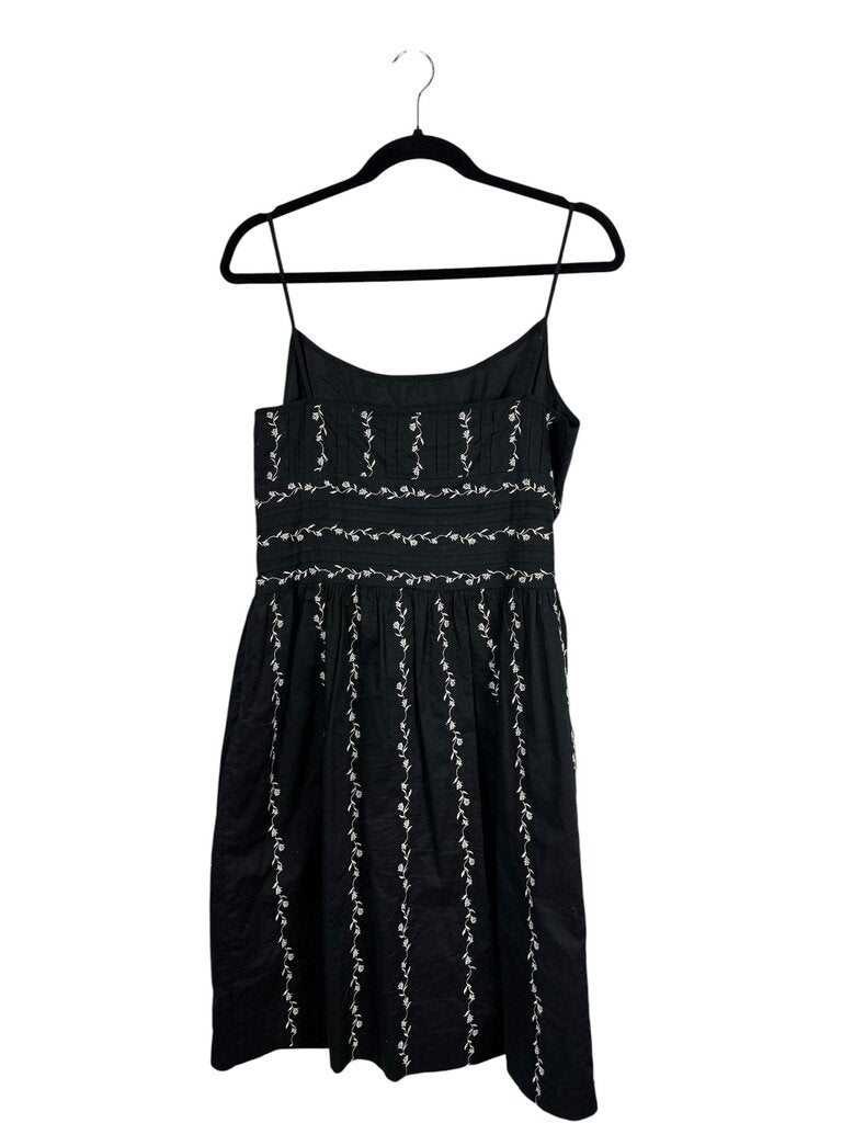 ANN TAYLOR EMBROIDERED FLORAL DRESS